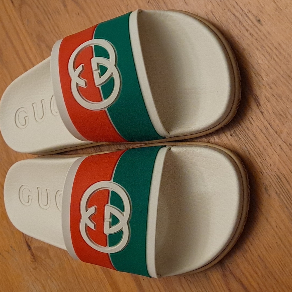 Gucci slides